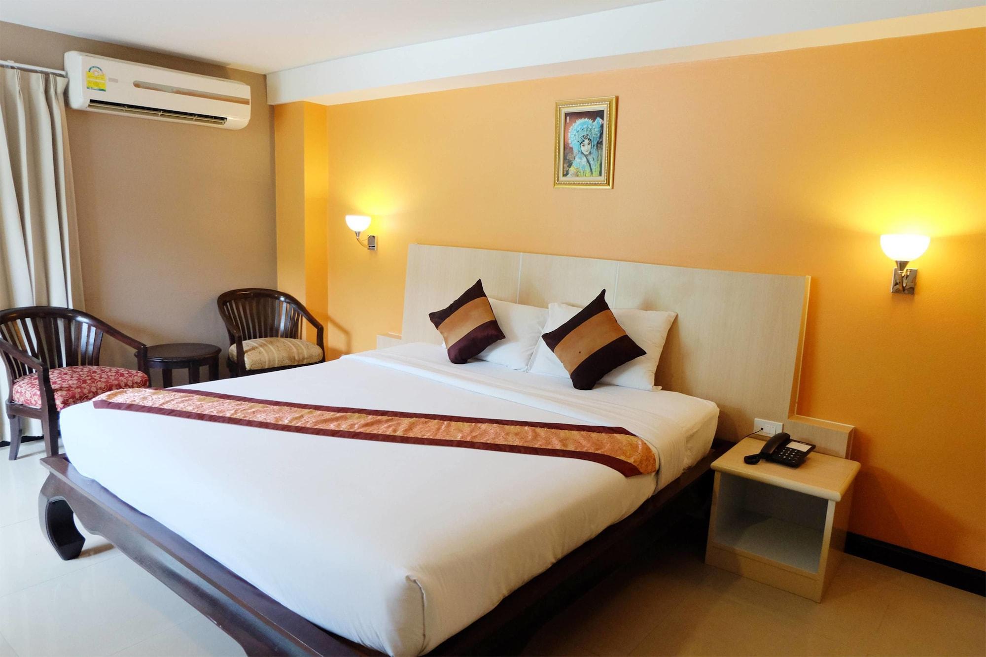 Grand Hill Resort And Spa Nakhon Sawan Exteriör bild