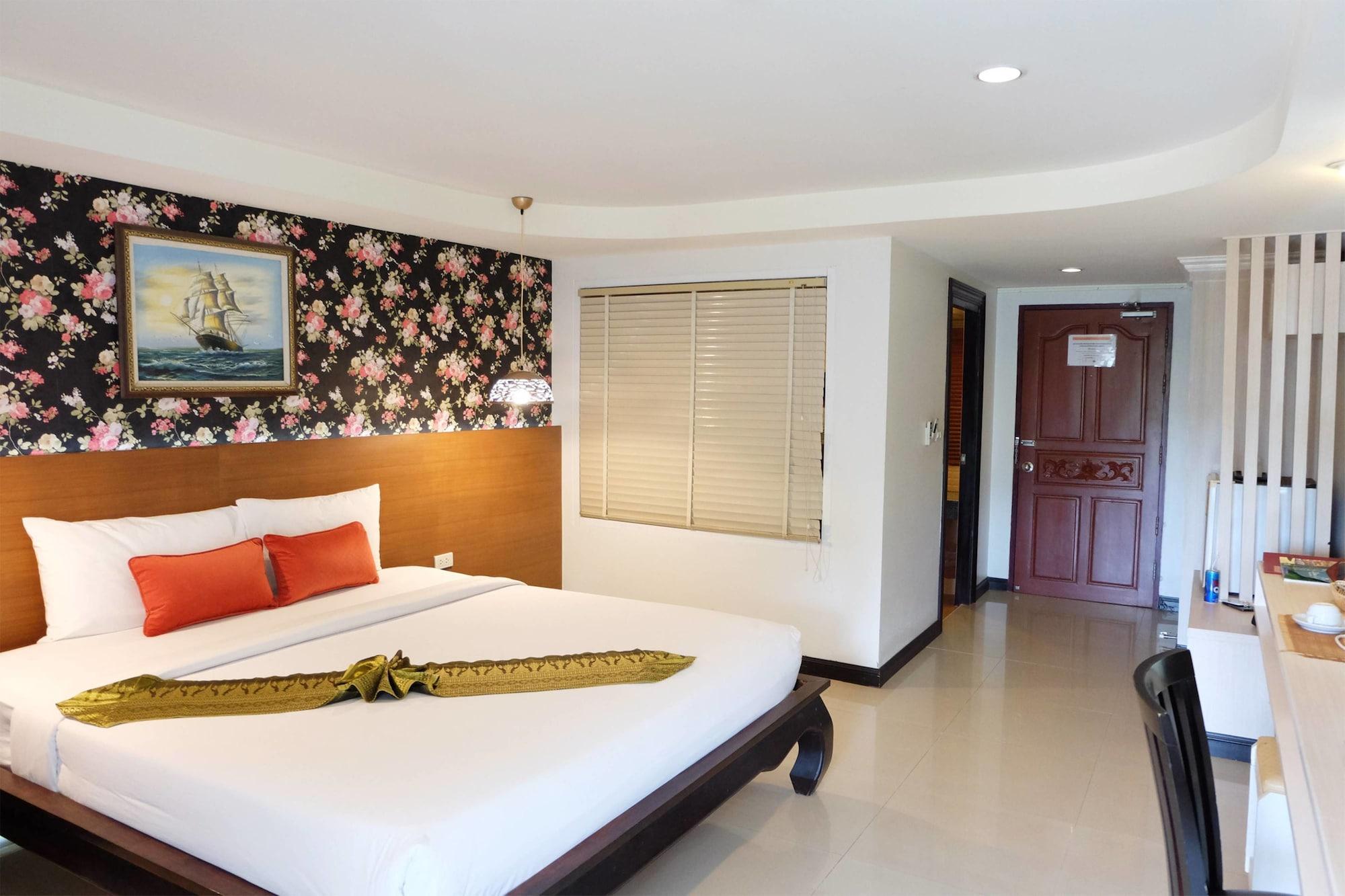 Grand Hill Resort And Spa Nakhon Sawan Exteriör bild