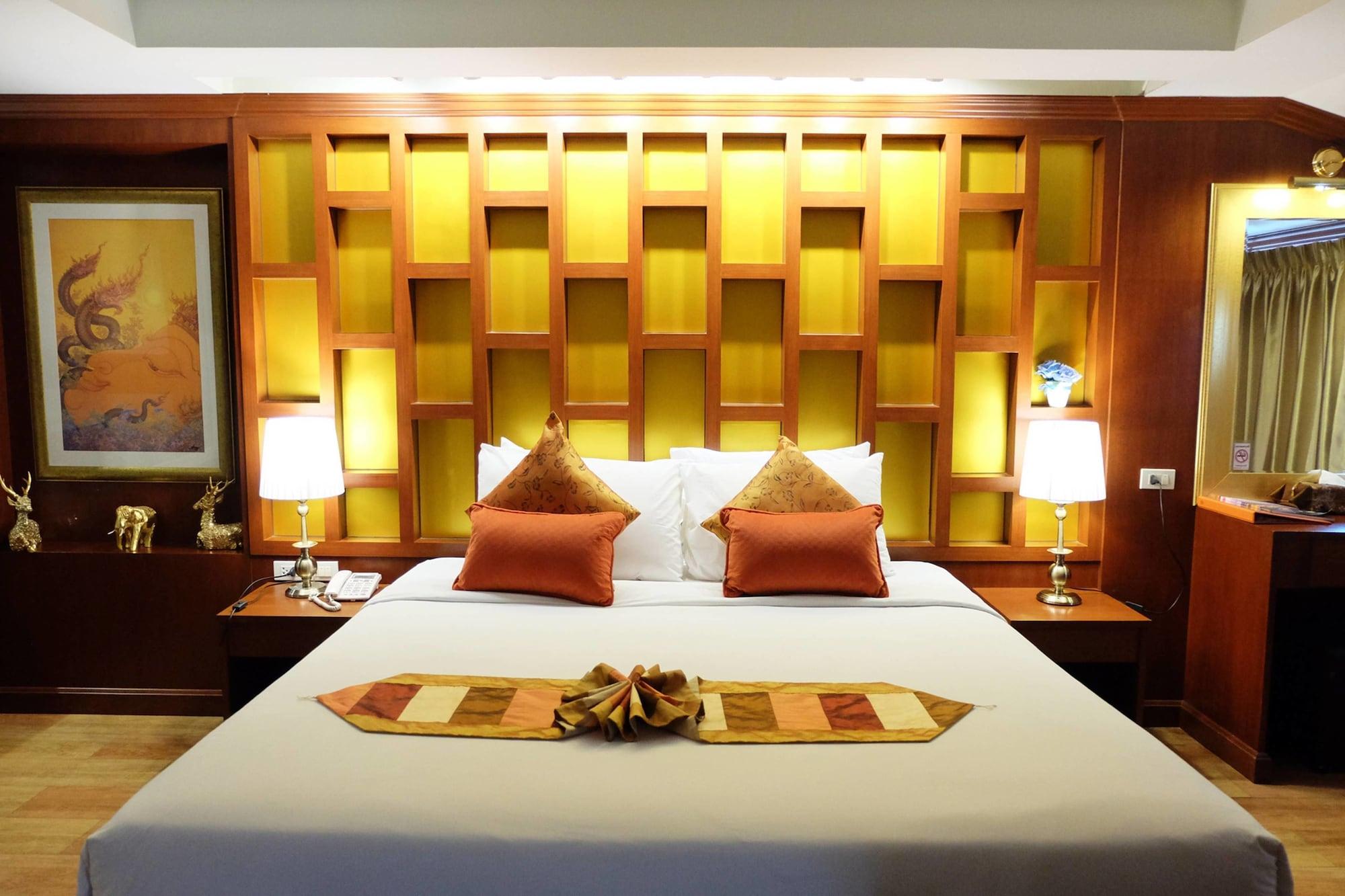 Grand Hill Resort And Spa Nakhon Sawan Exteriör bild