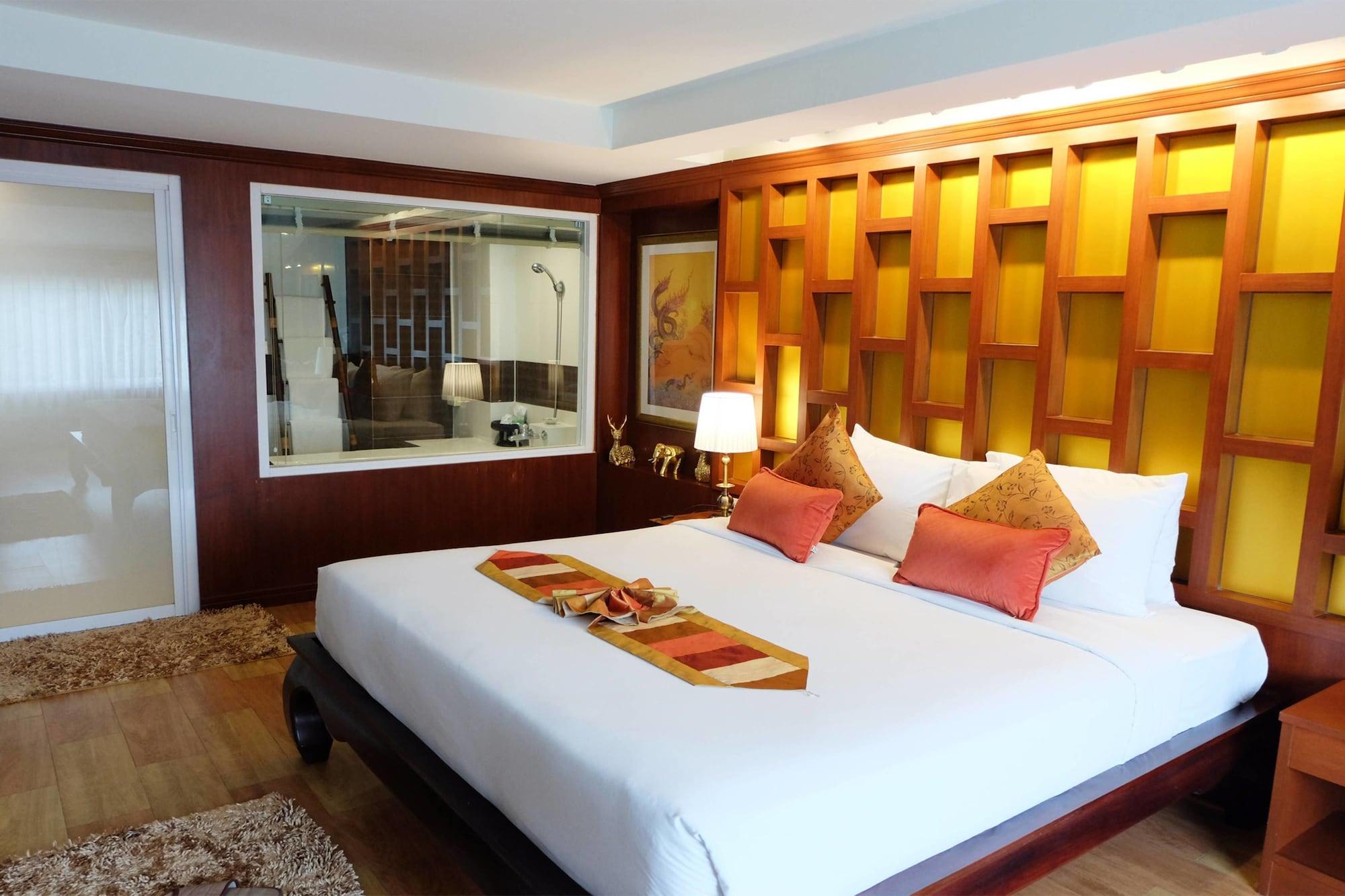 Grand Hill Resort And Spa Nakhon Sawan Exteriör bild