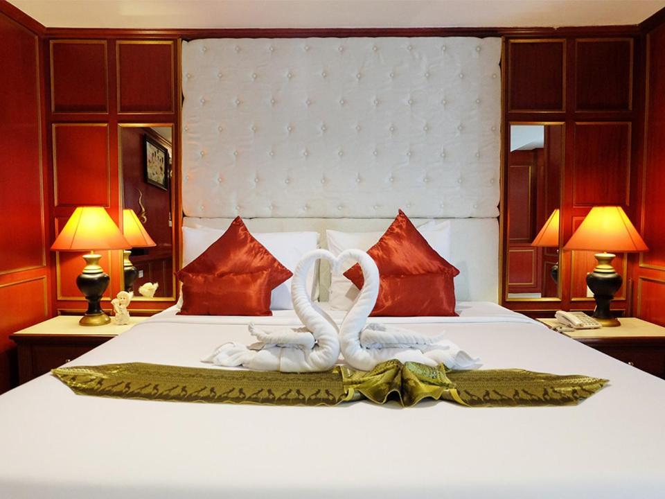 Grand Hill Resort And Spa Nakhon Sawan Exteriör bild