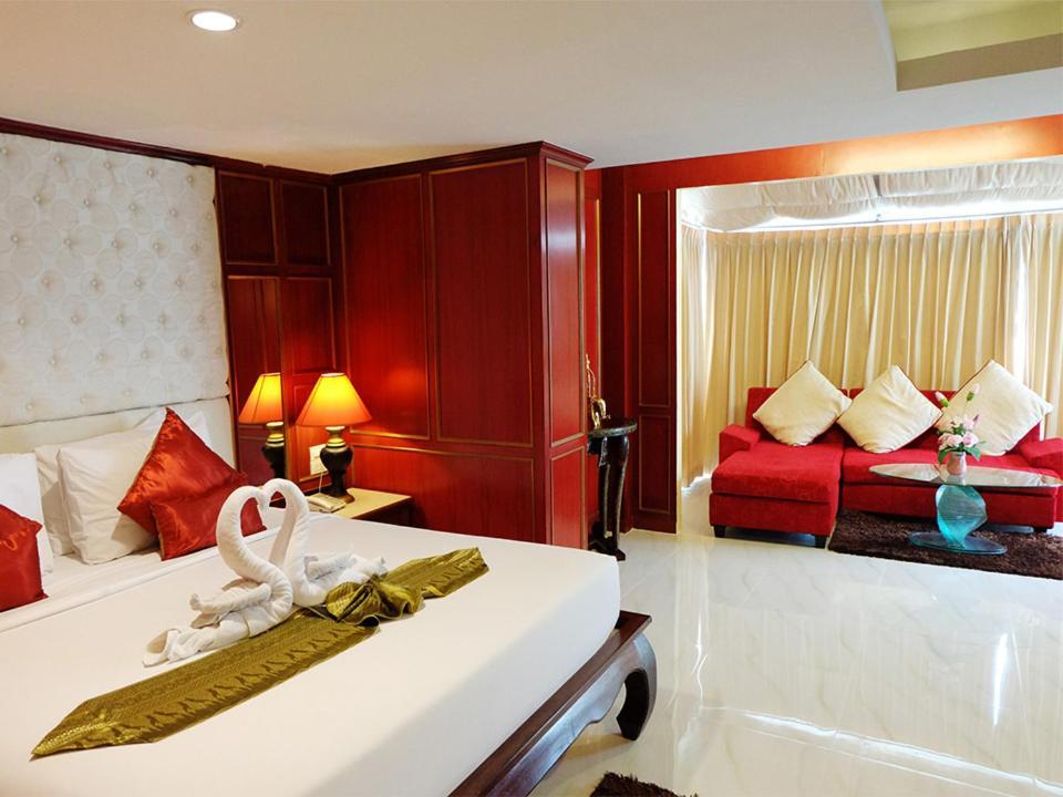 Grand Hill Resort And Spa Nakhon Sawan Exteriör bild