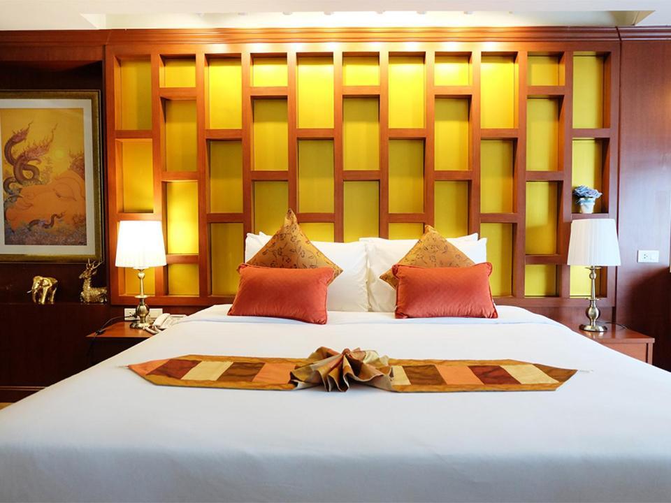 Grand Hill Resort And Spa Nakhon Sawan Exteriör bild