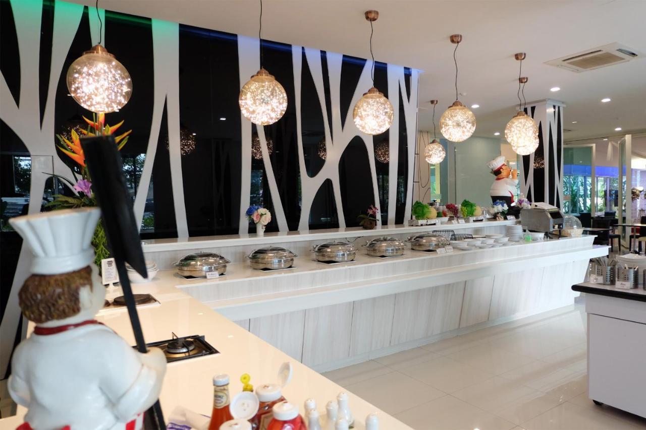 Grand Hill Resort And Spa Nakhon Sawan Exteriör bild