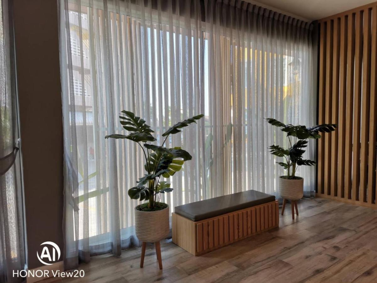 Grand Hill Resort And Spa Nakhon Sawan Exteriör bild